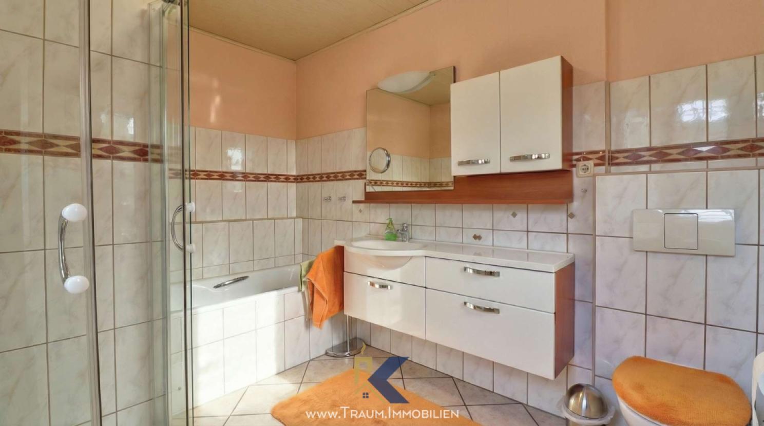 Badezimmer EG