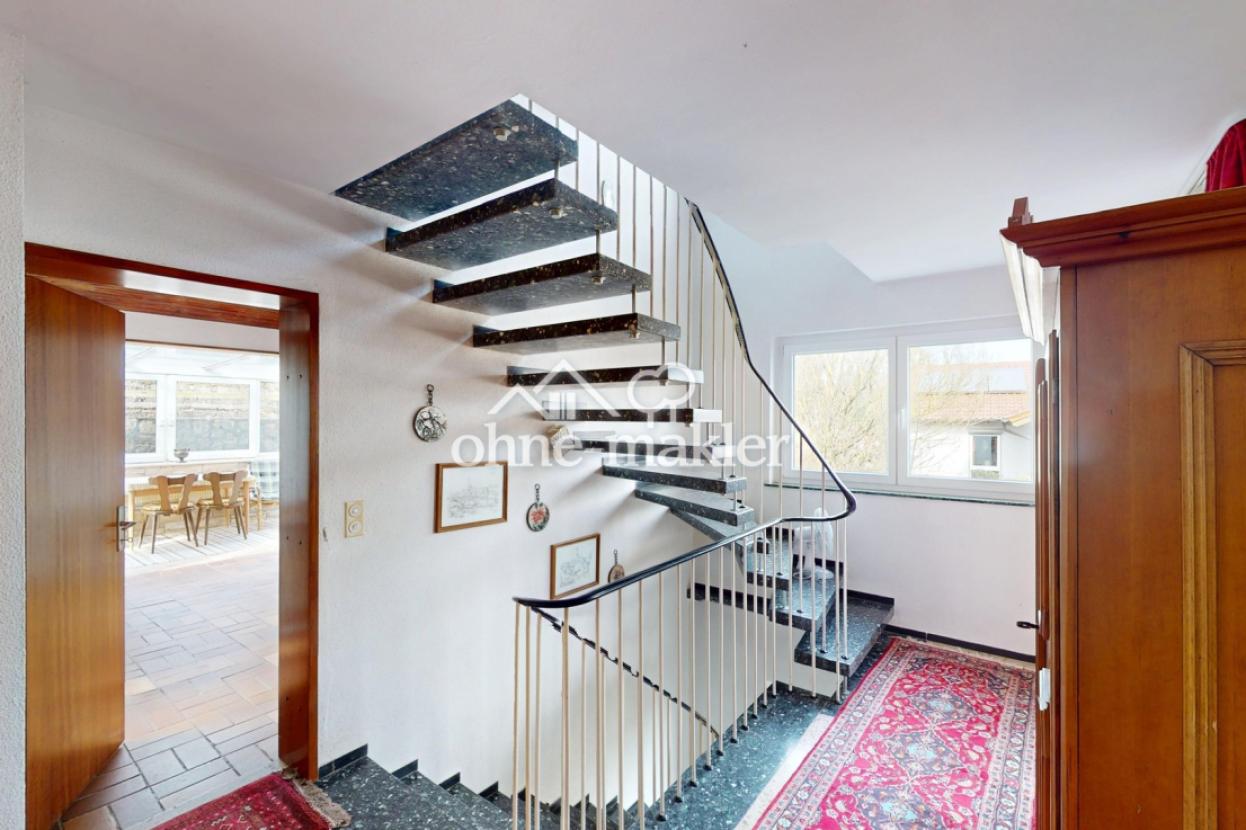 Flur/Treppe im OG