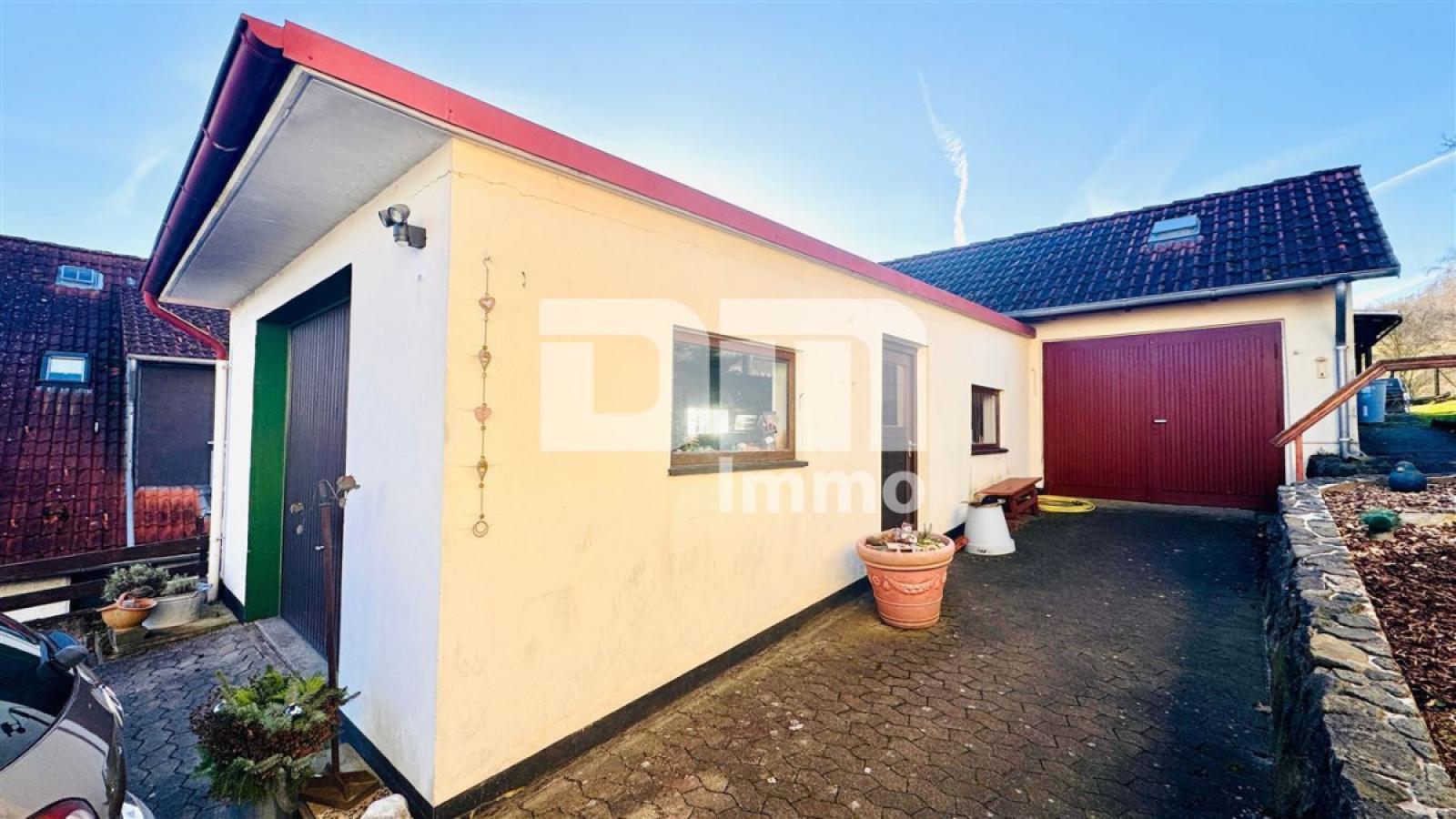 2x Garage + Anbau / Werkstatt