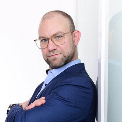 René Volkmann, Immobilienmakler (IHK)
