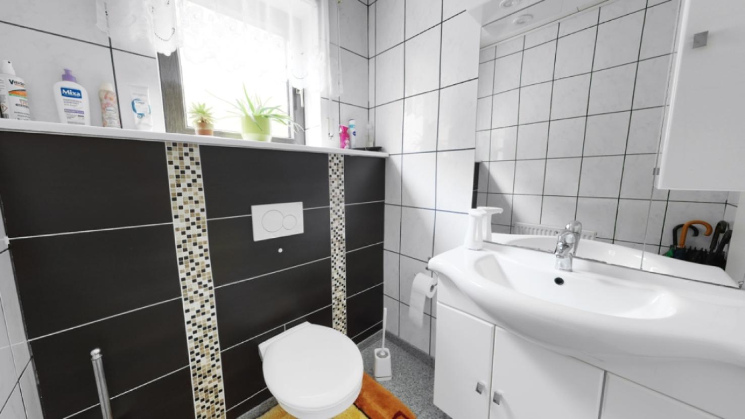 Gäste-WC EG