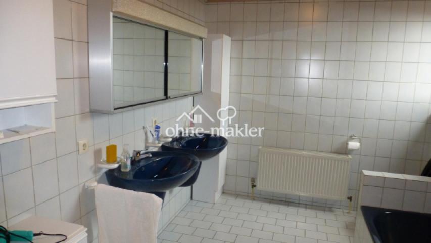 Bad2 OG, Dusche, Badewanne,WC