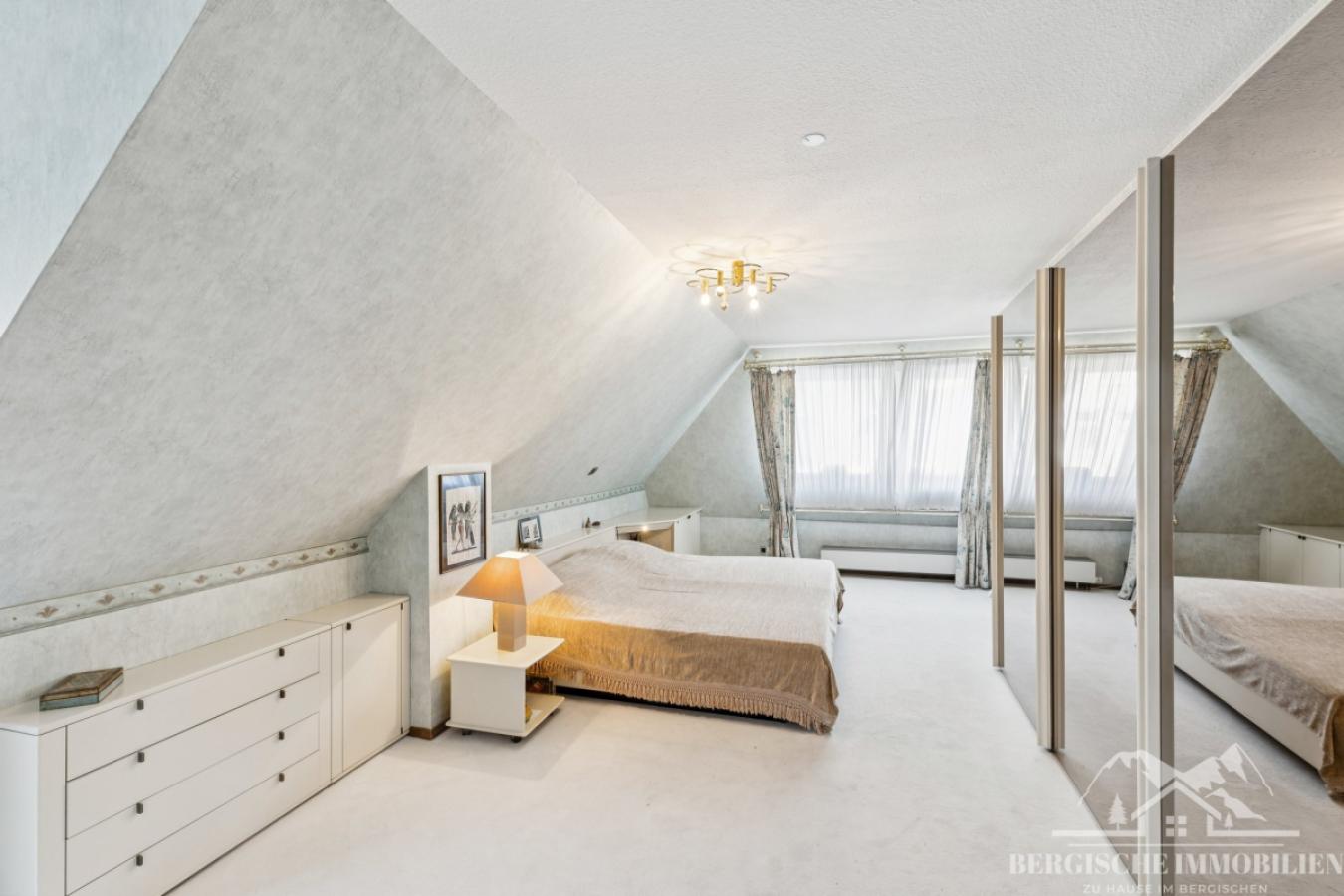 DG - Eltern Schlafzimmer