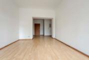 Wohnung EG li WZ