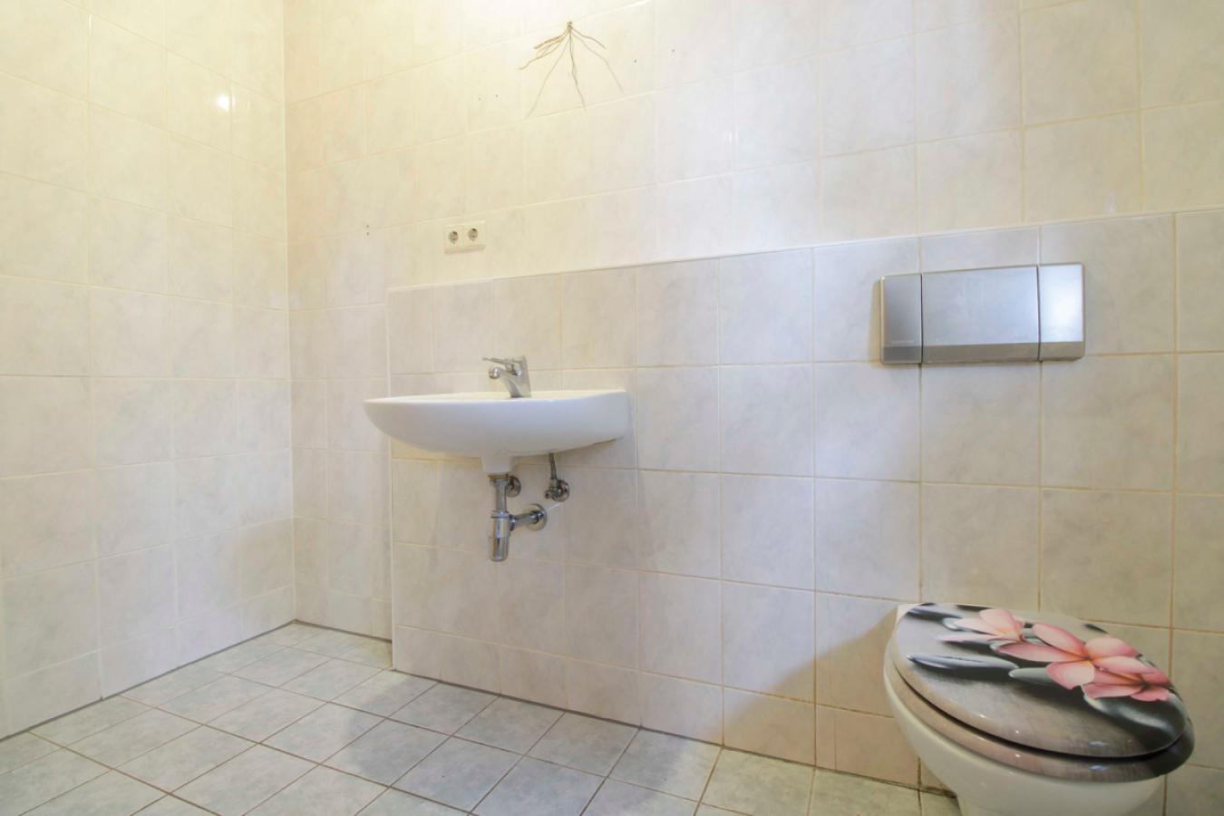 Gäste-WC EG