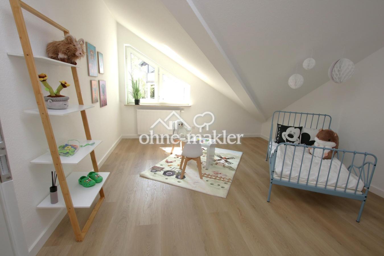 Kinderzimmer / Büro