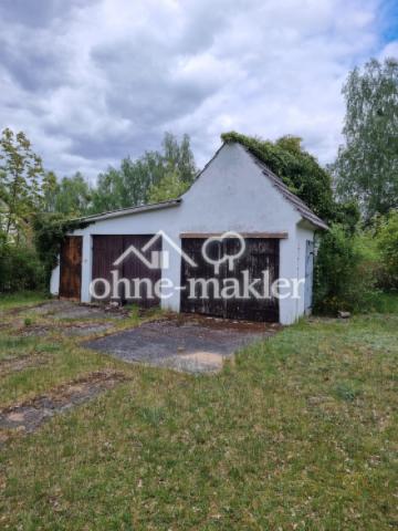 Garage und Hühnerstahl