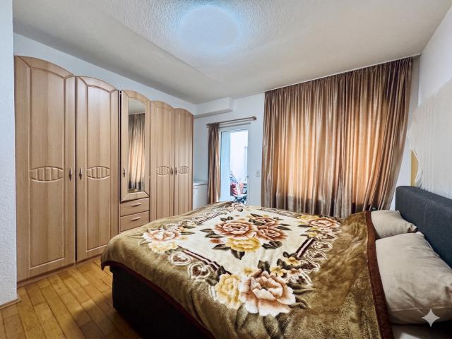 Schlafzimmer mit Balkon