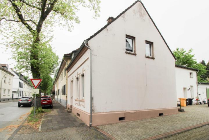 Haus4 / Straße