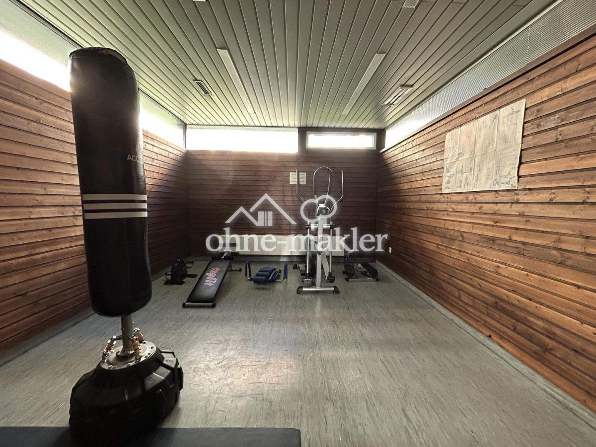 Schwimmhalle_Fitnessraum
