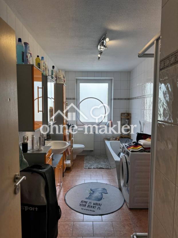 Badewanne und Fenster