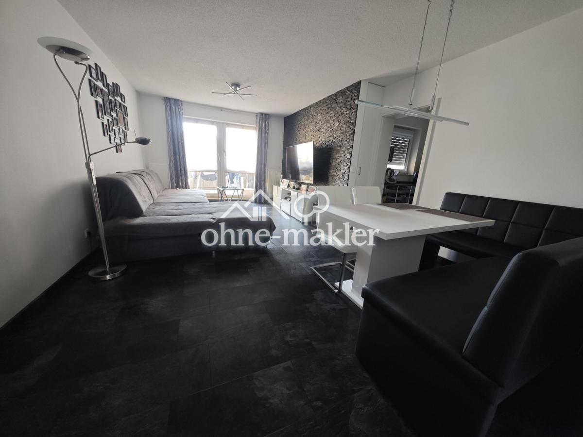 Wohnzimmer mit Essbereich