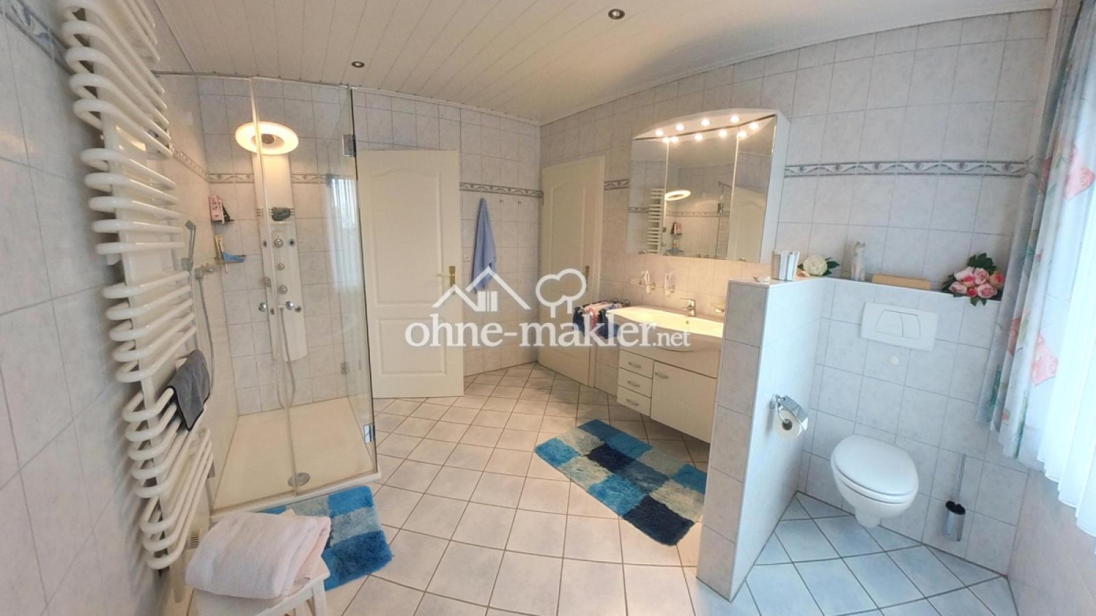 Badezimmer oben