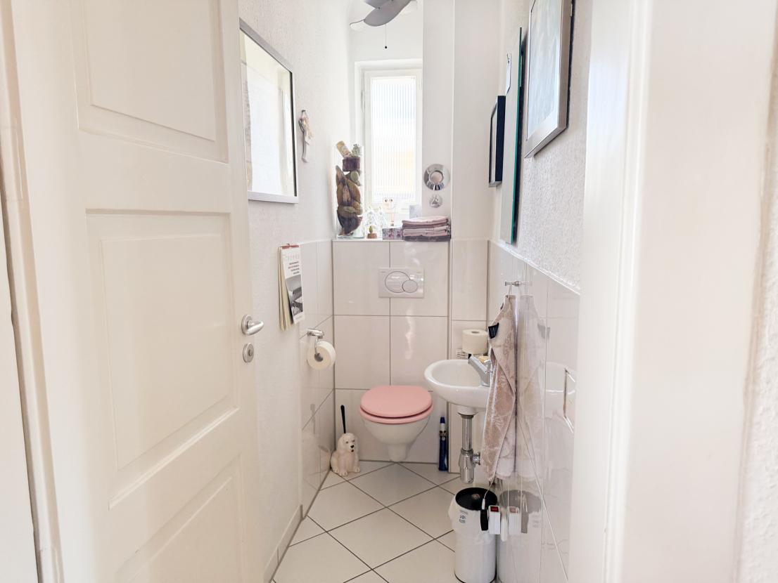 Separate Toilette 2.OG