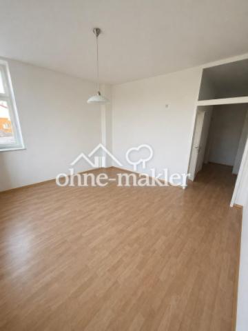 Wohnzimmer mit Küchenbereich