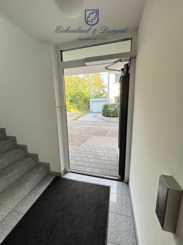 Barrierefreier elektrischer Eingang