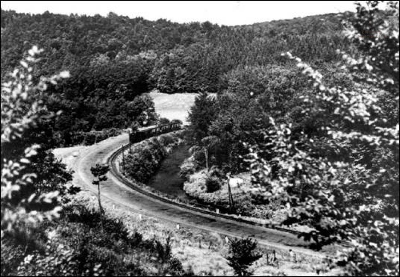 Bröltalbahn vor der Einfahrt Bröl (Eckes Granini)