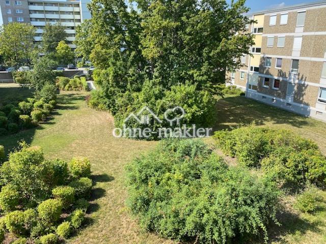 Blick vom Balkon auf Innenhof