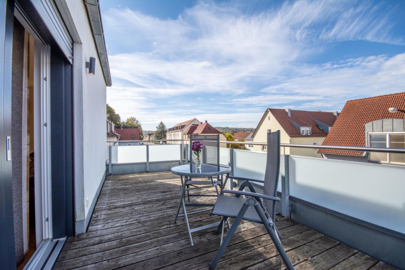 Geräumige Dachterrasse