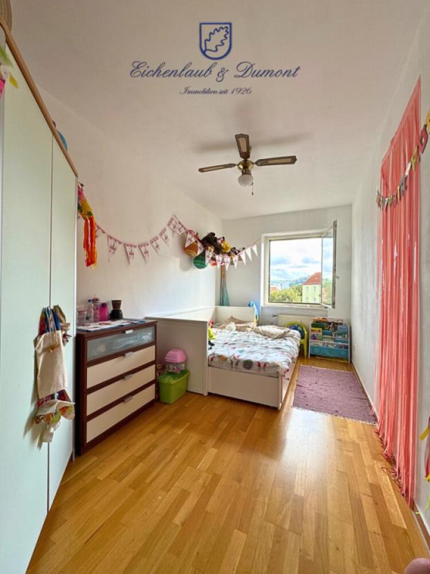 Schlafzimmer (2)