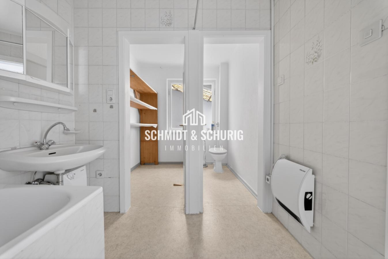 Badezimmer und WC  / 1. Obergeschoss