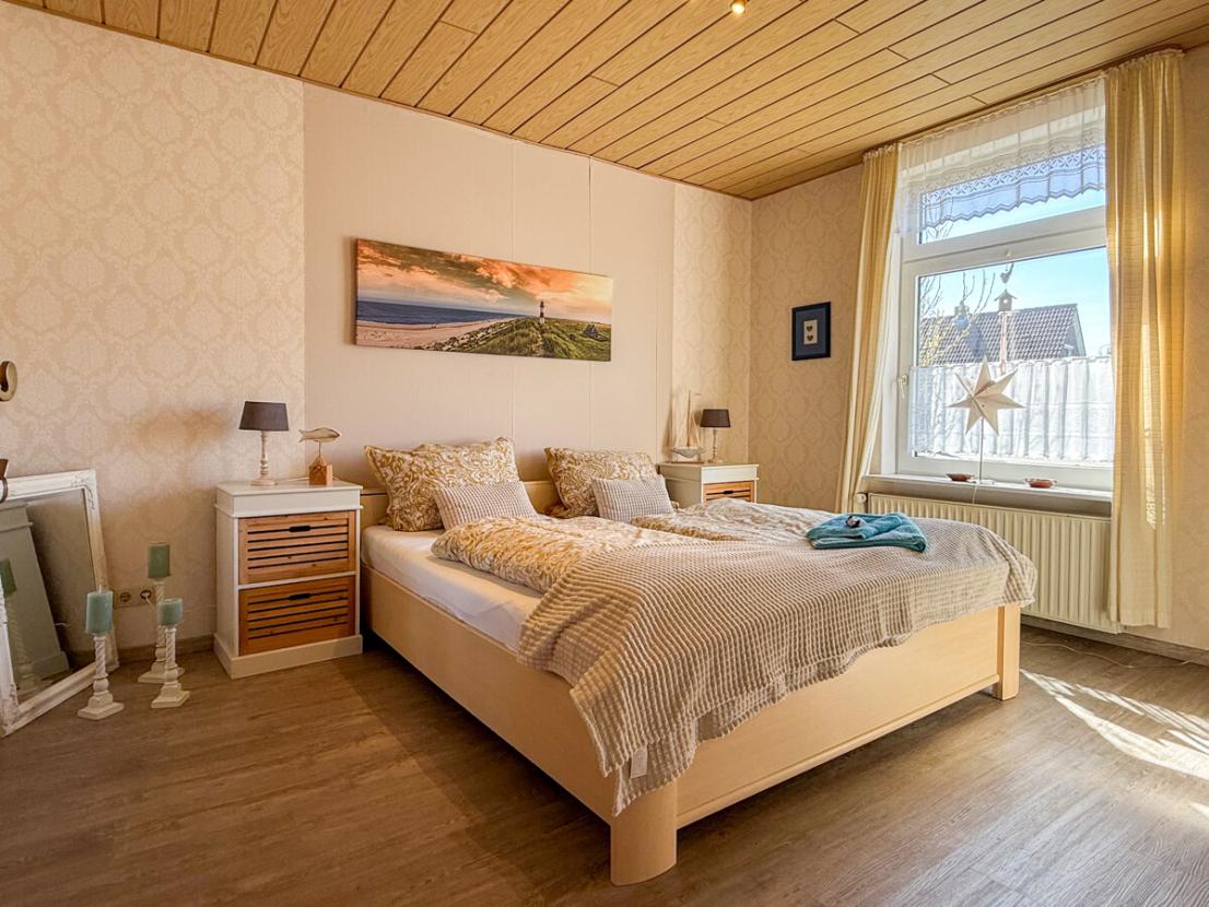 Schlafzimmer unten