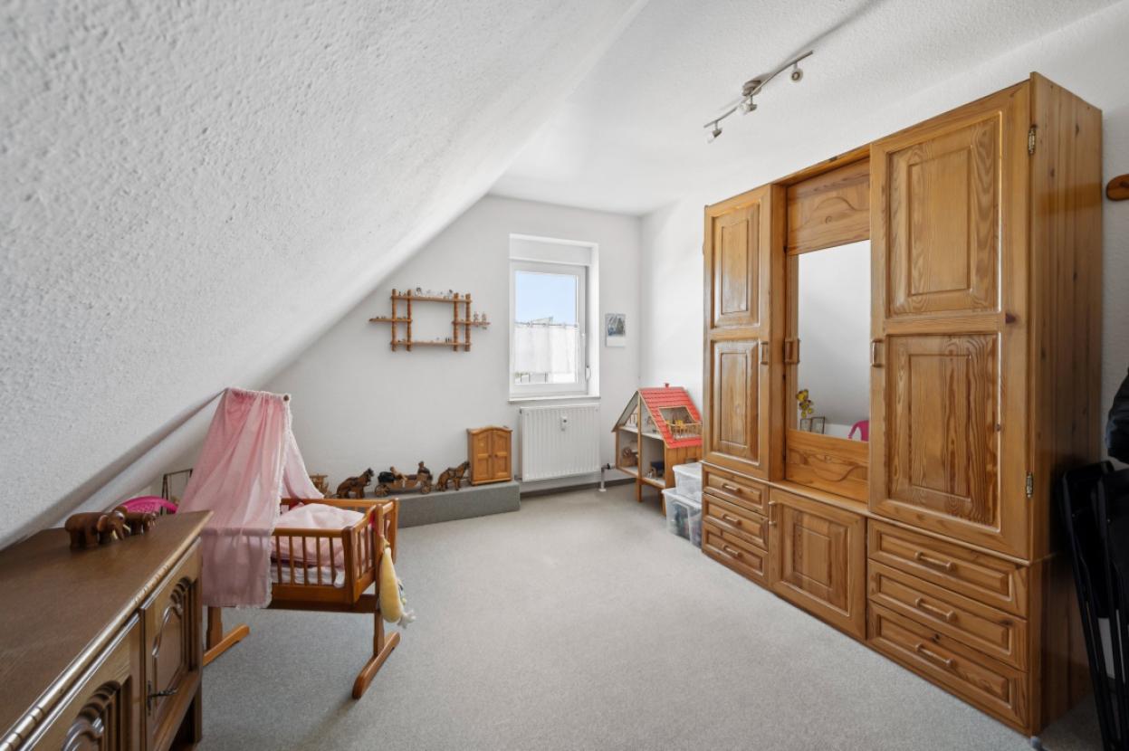 1. Kinderzimmer - 2. DG