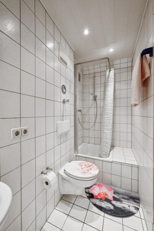 2. Badezimmer - 2. DG