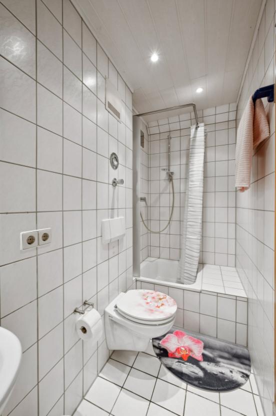2. Badezimmer - 2. DG