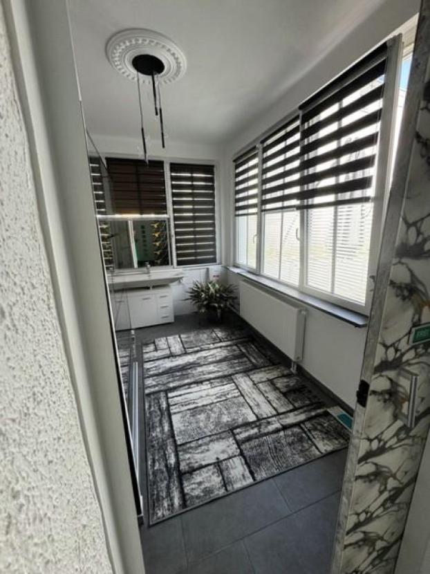12 Bad Fensterseite
