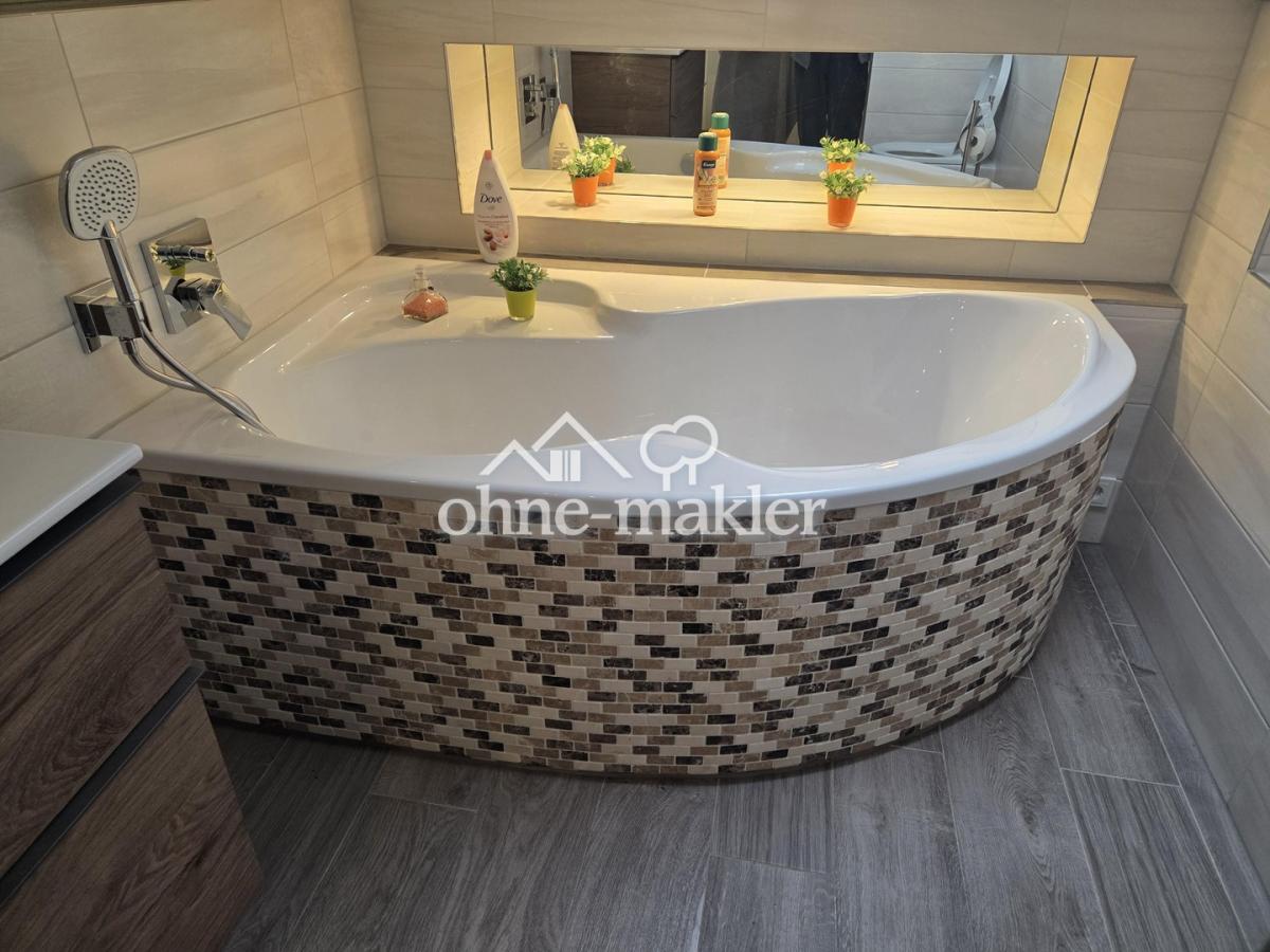 Eckbadewanne