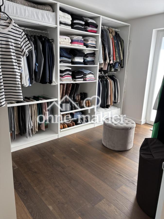 begehbarer Kleiderschrank