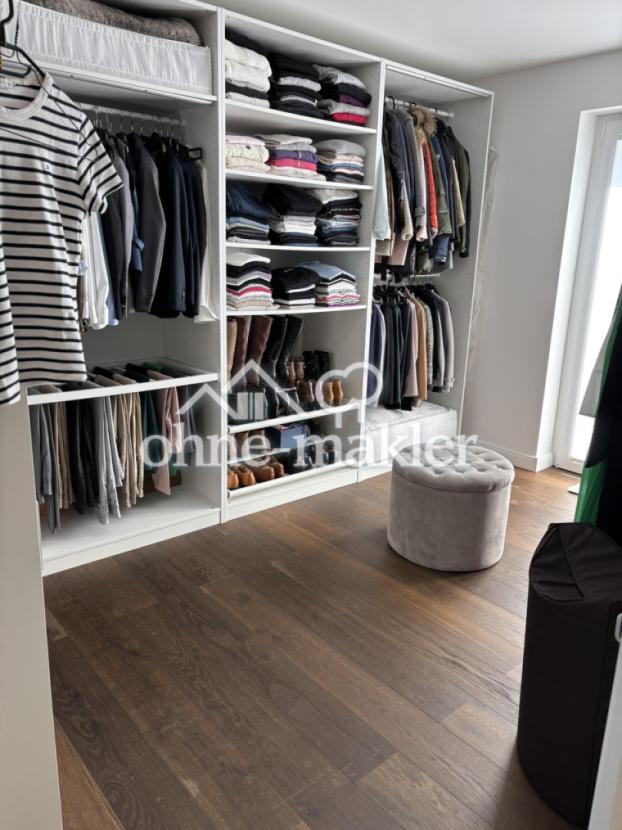 begehbarer Kleiderschrank