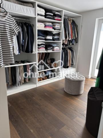 begehbarer Kleiderschrank