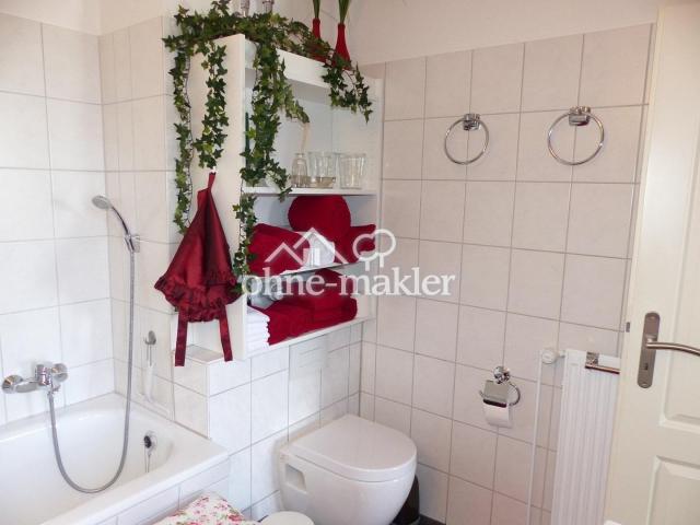 Bad mit Wanne +WC