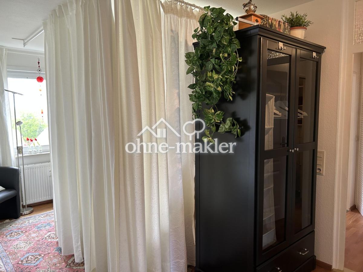 Flur mit Garderobenschrank