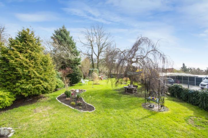 Parkähnlich angelegter Garten