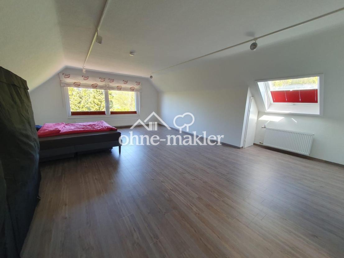 Großes Schlafzimmer