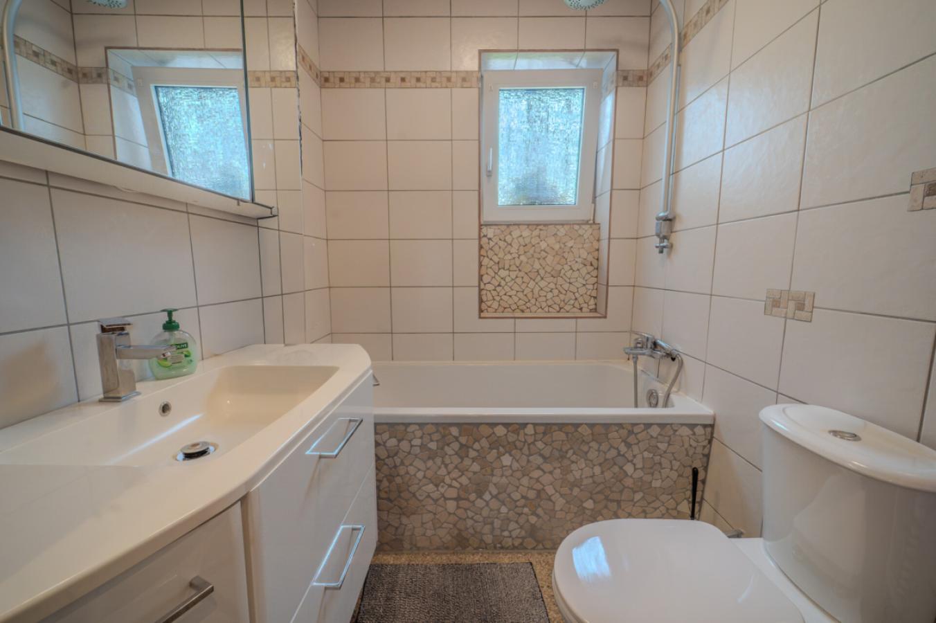 Badezimmer EG