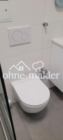 WC mit Absenkautomatik beim De