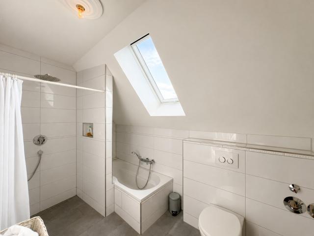 Badezimmer / Hauptschlafzimmer