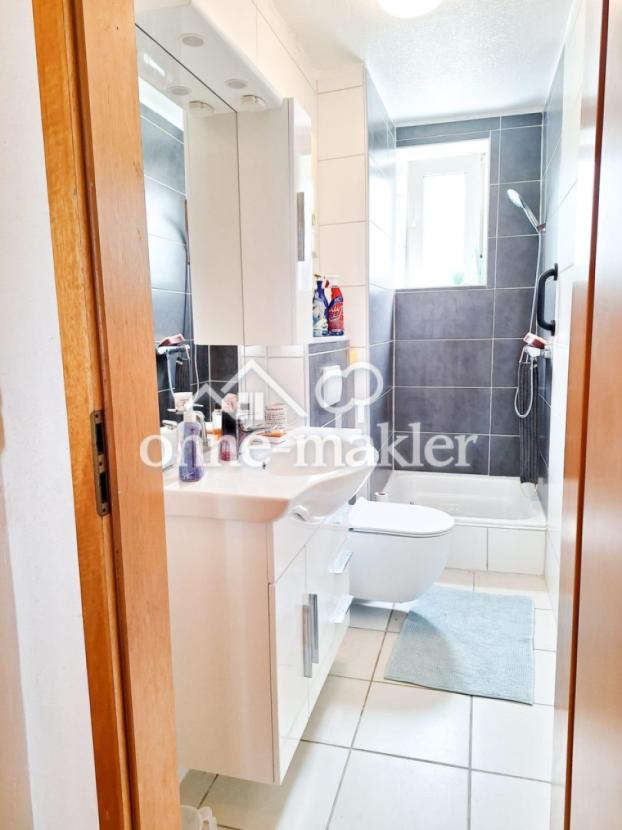 1.OG Badezimmer 2
