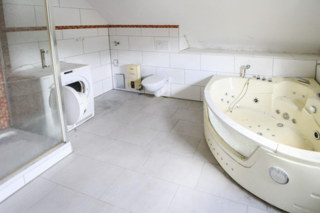 2 OG Badezimmer_