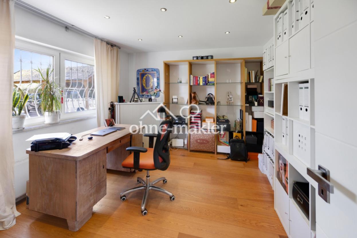 Arbeitszimmer