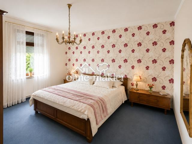 Schlafzimmer - OG