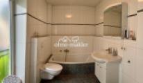 Helles Badezimmer