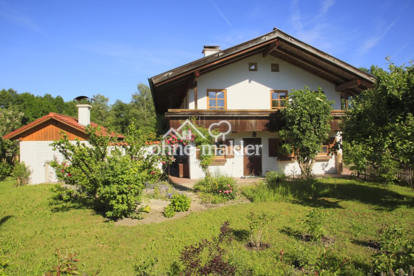 Haus Strassen-/Ostseite