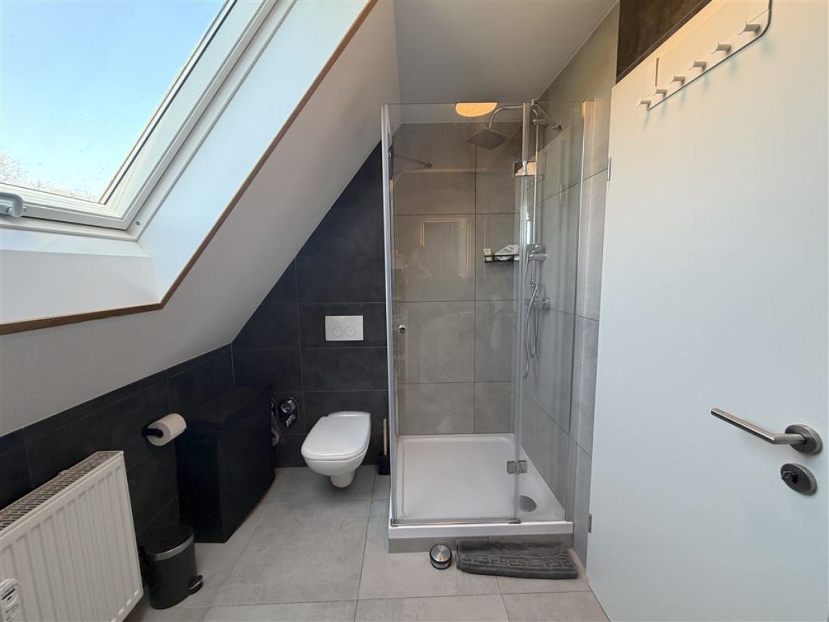 Modernes Badezimmer