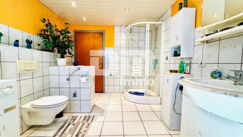 EG Bad Dusche / Waschmaschinenanschluss