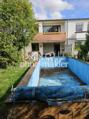 Garten mit Schwimmbecken